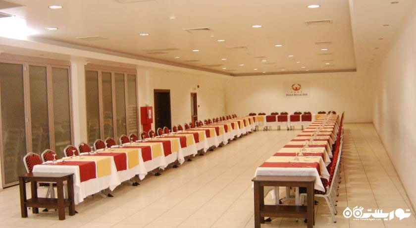 سالن همایش و جلسات